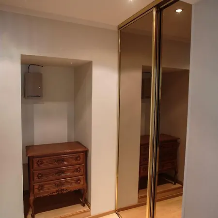 3 Bedroom Unique In Old Town Apartamento Talin