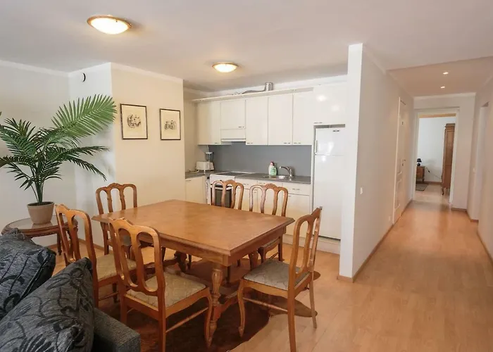 3 Bedroom Unique In Old Town Lägenhet